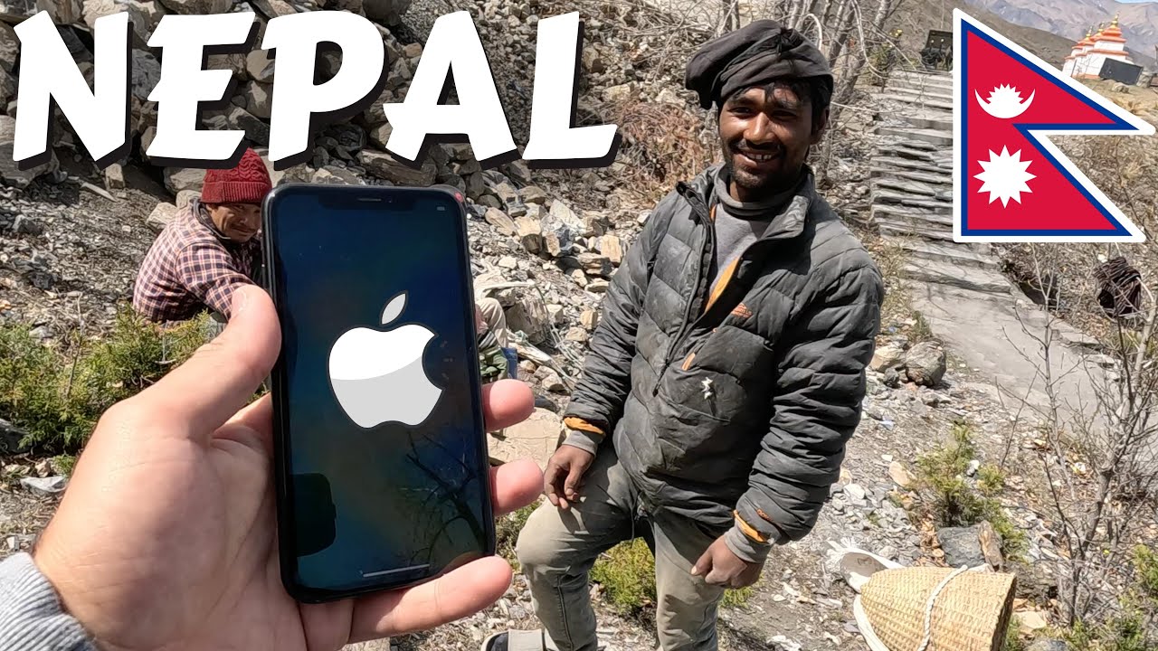 Бесплатный iPhone для трудолюбивого непальского джентльмена в храме Шри Муктинатх, Мустанг, Непал 🇳🇵