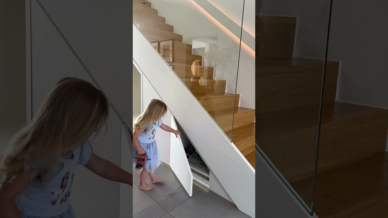 Treppenschrank deluxe - Stauraum, wo ihn niemand vermutet!