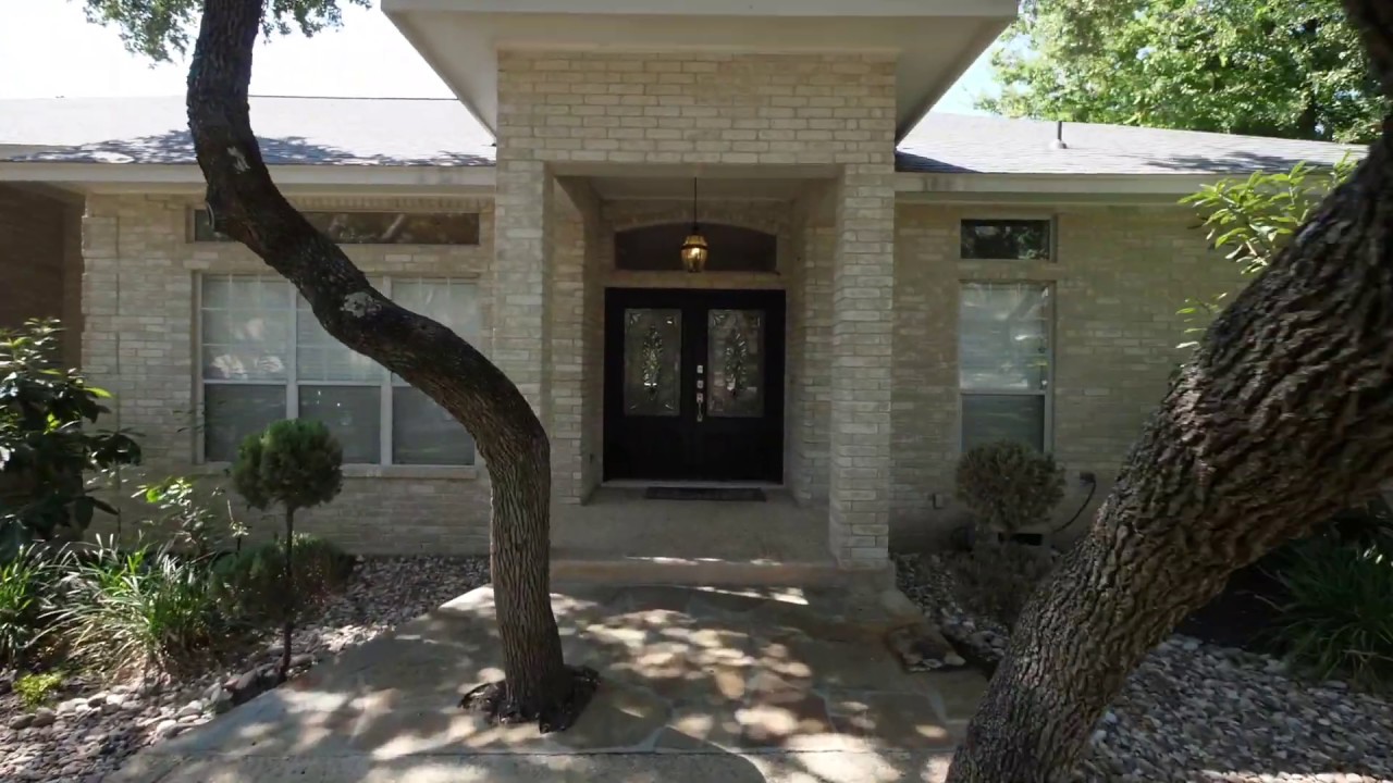 Homes in Hunters Creek