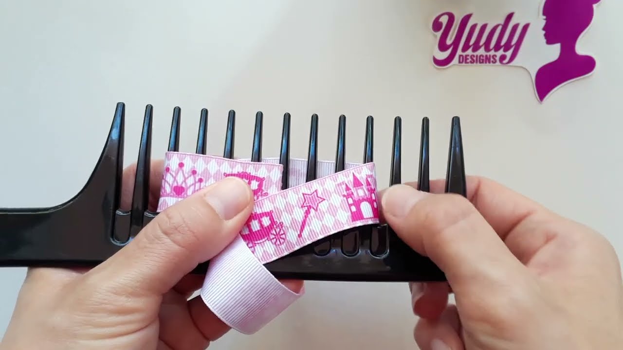 Como hacer un Mo&ntilde;o F&aacute;cil y R&aacute;pido con un Peine. Mo&ntilde;o para Ni&ntilde;as con list&oacute;n gros delgado 2.2 cm