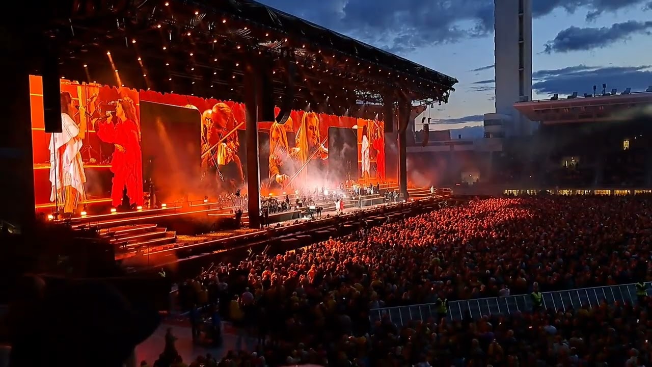 Ultra Bra - Savanni nukahtaa , LIVE Helsingin Olympiastadion 23.8.2025