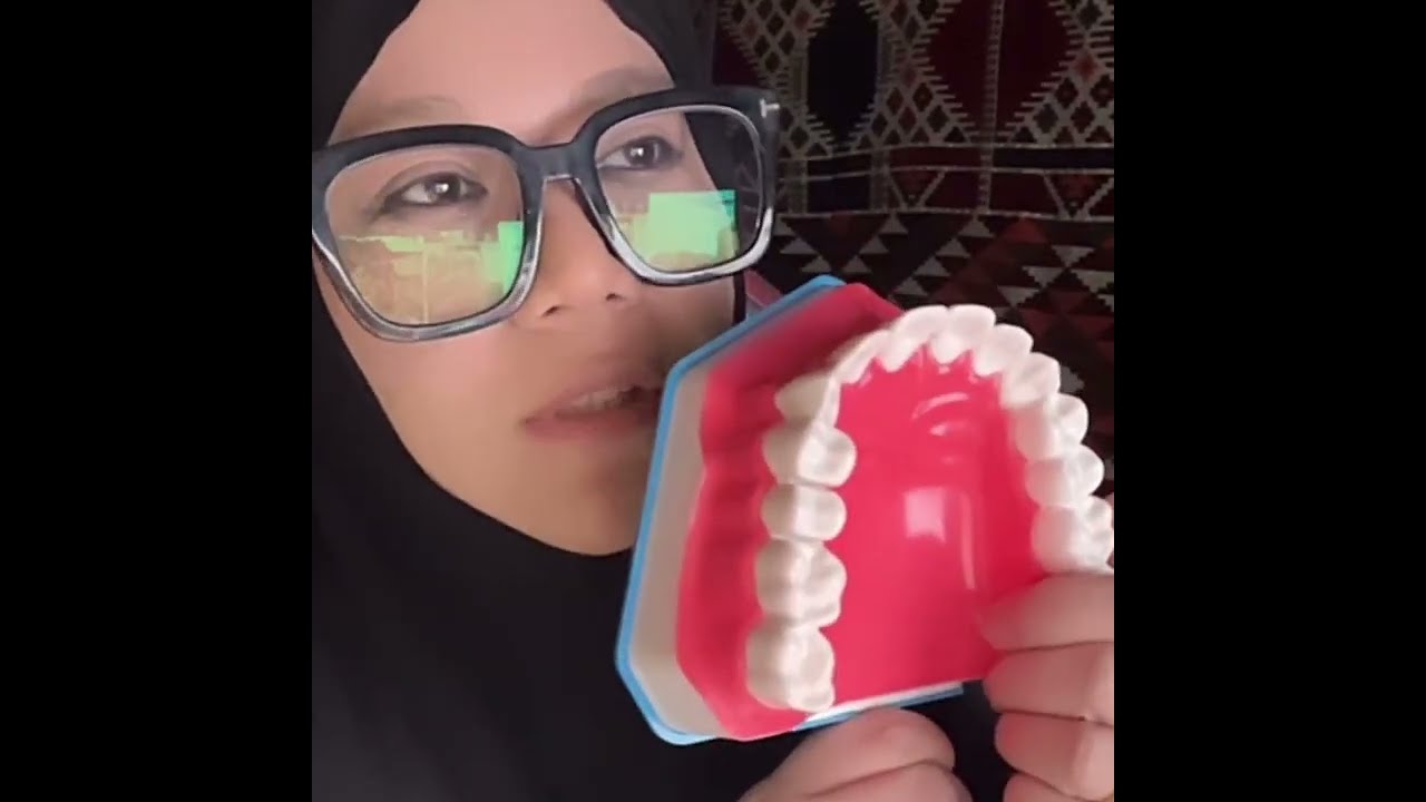 حرف الراء المعلمة الماليزية هنيه سلوانا تصحيح التلاوة ومخارج الحروف الهجائية استمع كرر تتقن القرآن