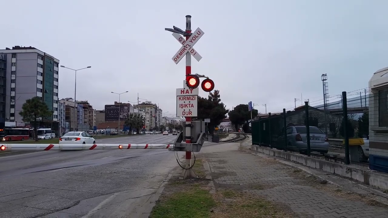 TCDD MT-15403-DT  Sivas-Samsun Bölgesel Treni Samsun Gar'a giriş. Km: 0 + 850
