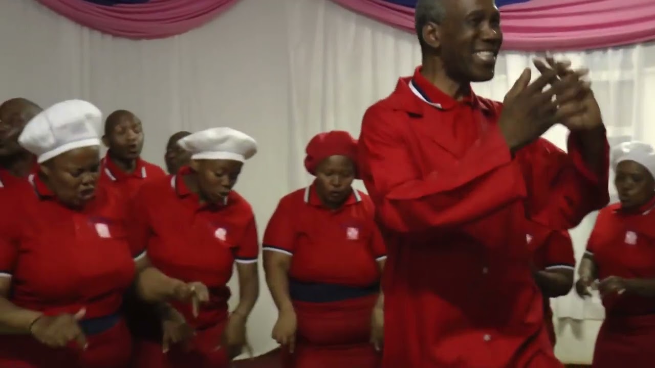 SOSHANGUVE GOSPEL CHOIR ROSE OF SOSHANGUVE - MOSADI WAMOSAMARIA LIVE ON STAGE