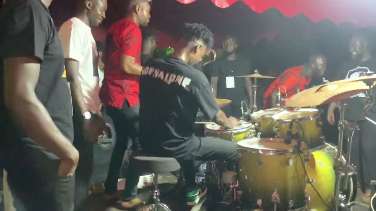 At Agya Yaw's Last Funeral Ritual, BISDRUM tired to give all his best RIP OPOM @bisdrumofficial5445