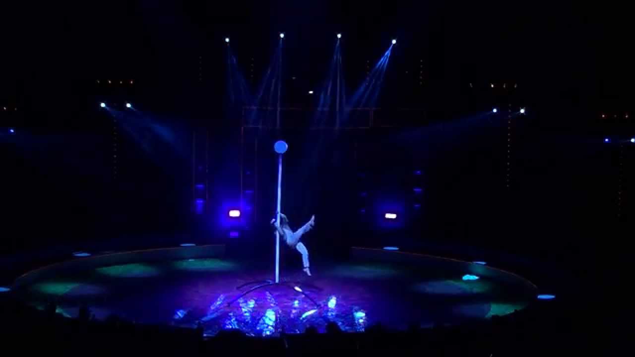 Antoine HELOU ,SOLO Mât 'réverbère' au Wintercircus Maastricht