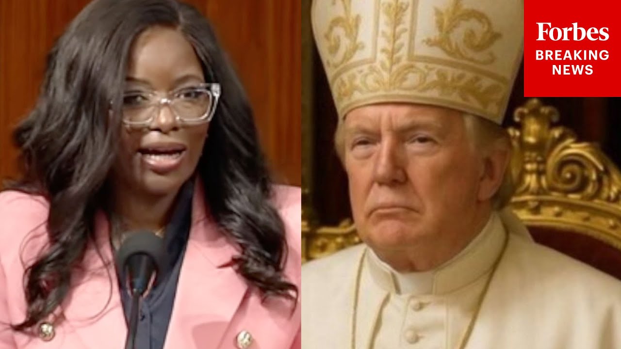 'I've Just Got To Clear Up A Few Things...': Crockett Roasts Trump For 'Cosplaying' As The Next Pope