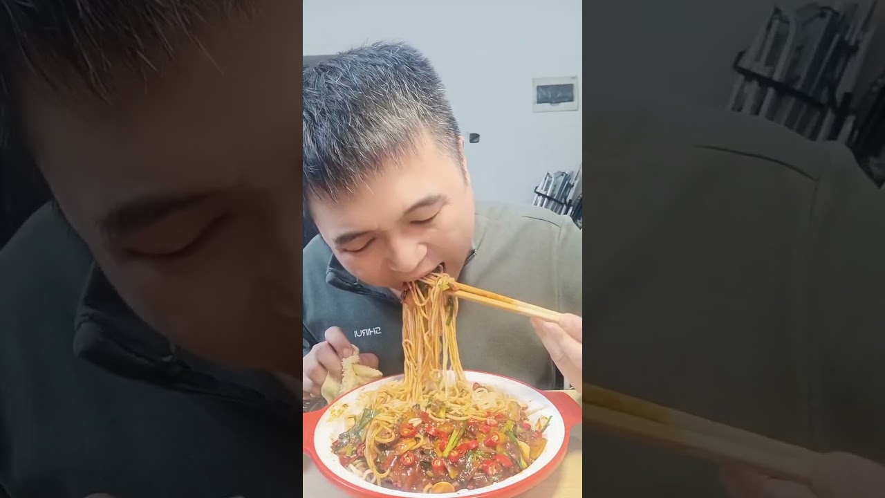 Today eat pork noodle 