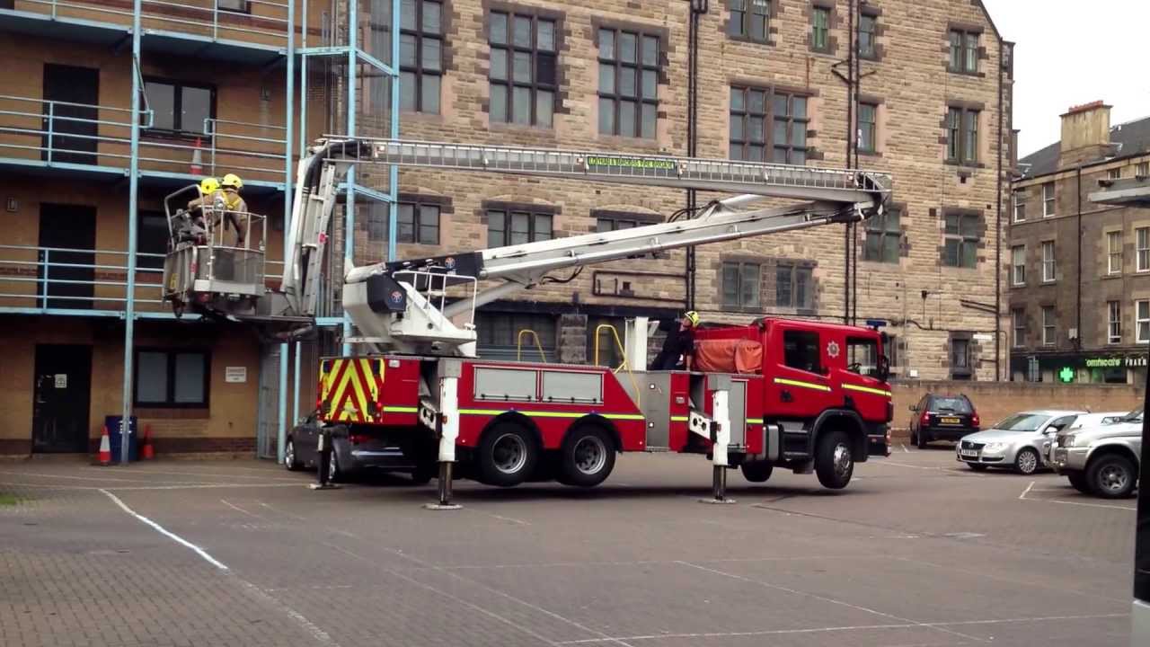Scottish Fire & Rescue Service - Hydraulic Platform