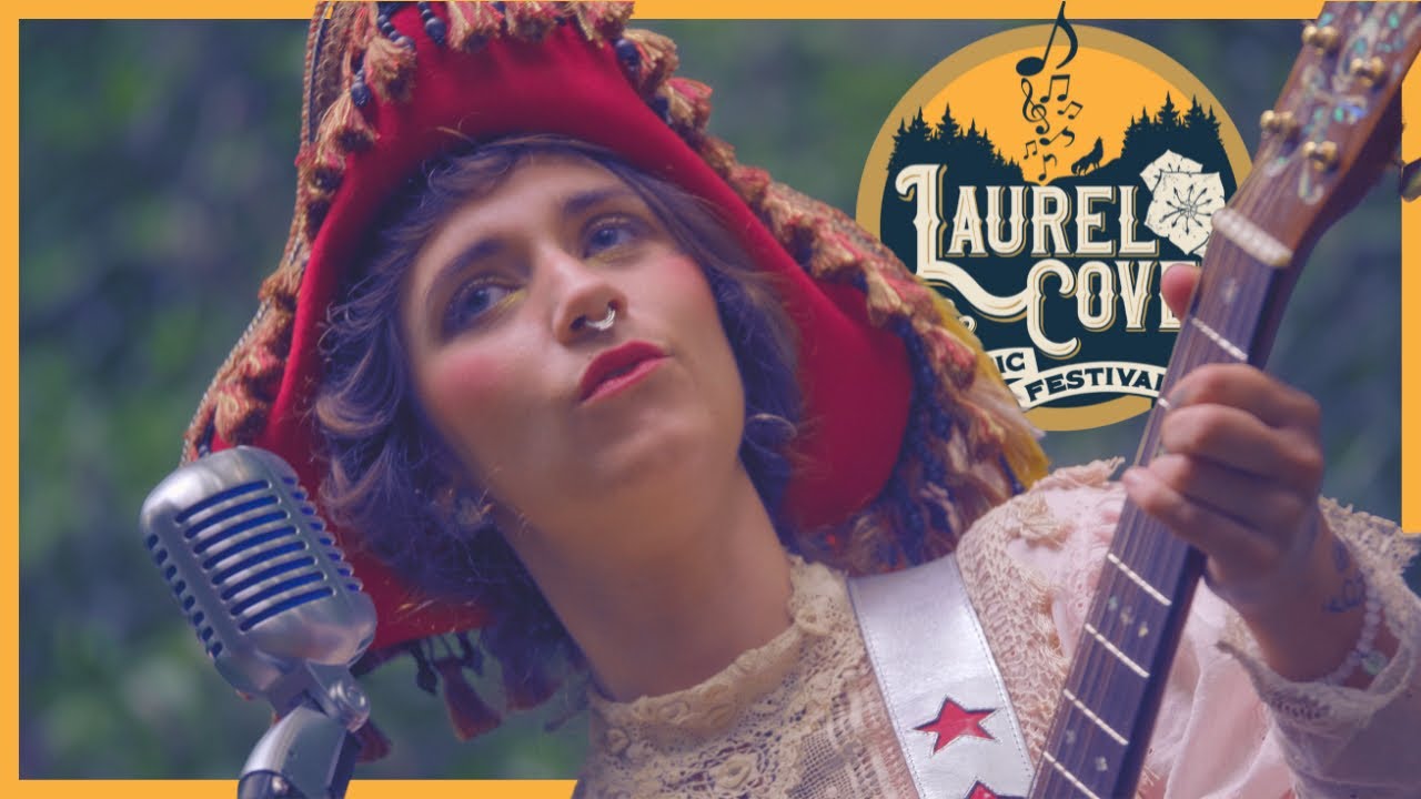 Sierra Ferrell - A Gal Like Me (Laurel Cove Sessions) | Musical Moonshine