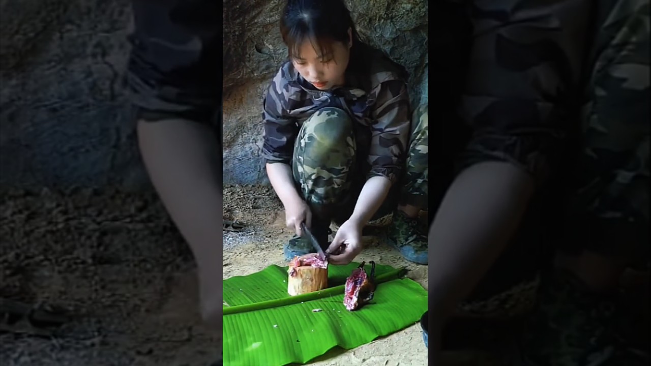 Jungle Girl Shoots Bird with Arrow and Cooks It |# Forest Girl#jangale girl#birdhunting #viralvideo