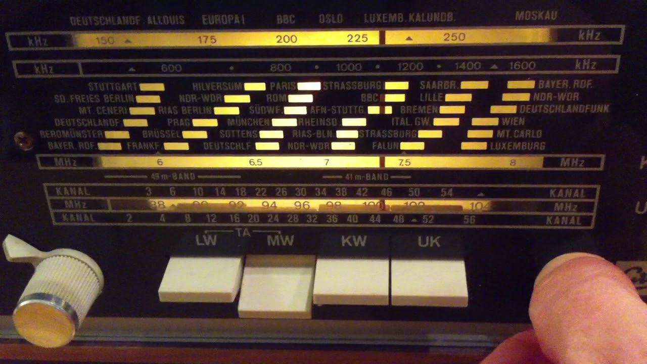 Graetz Hostess 52 H Oldtimer Radiowecker / Uhrenradio aus den 60er Jahren