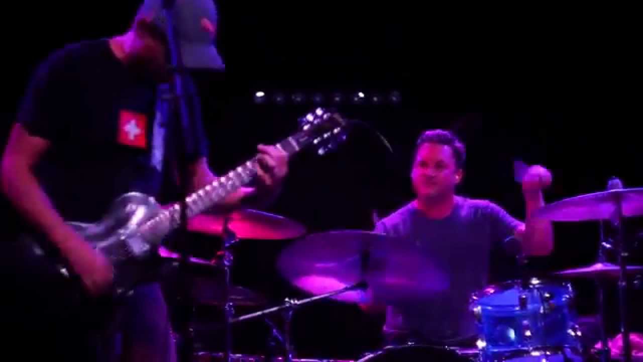 07. Hum - Isle of the Cheetah - live in Charlotte 2015-08-09
