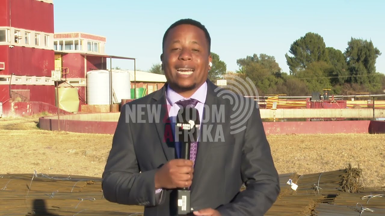Water and Sanitation Minister visits Sol Plaatje water project site