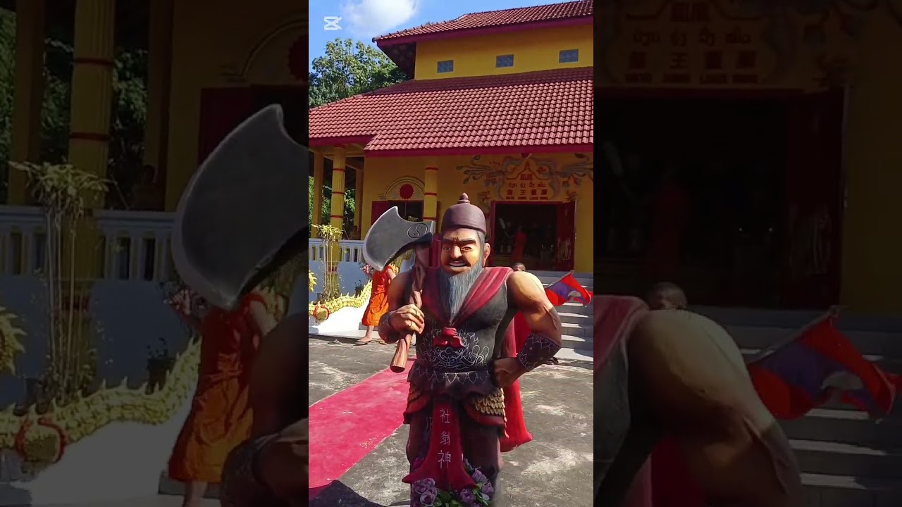 ມາຕັກບາດຢູ່ທີ່ວັດປຽ່ນຮູ່ງລີ່ງມີວ