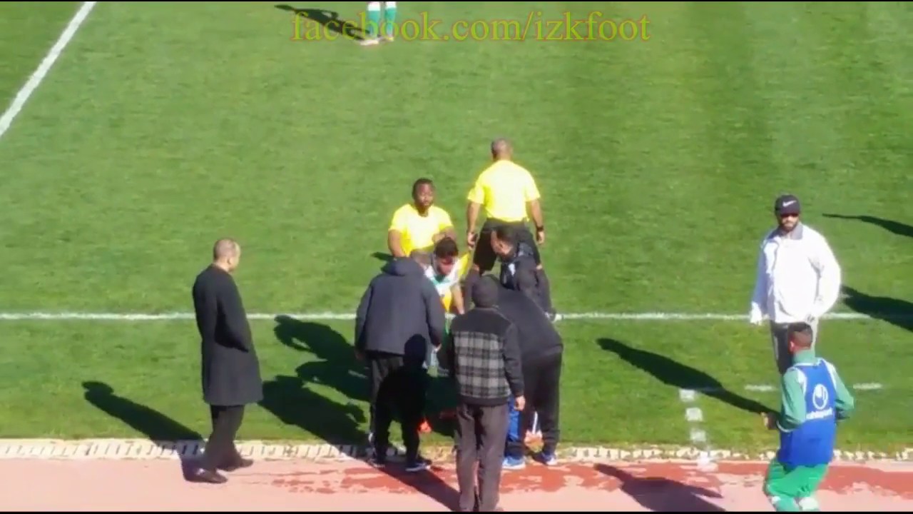 اللقطة التي يبحث عنها الجميع الحارس المهدي بنعبيد يوجه لكمة الى زميله ياسين ألكا