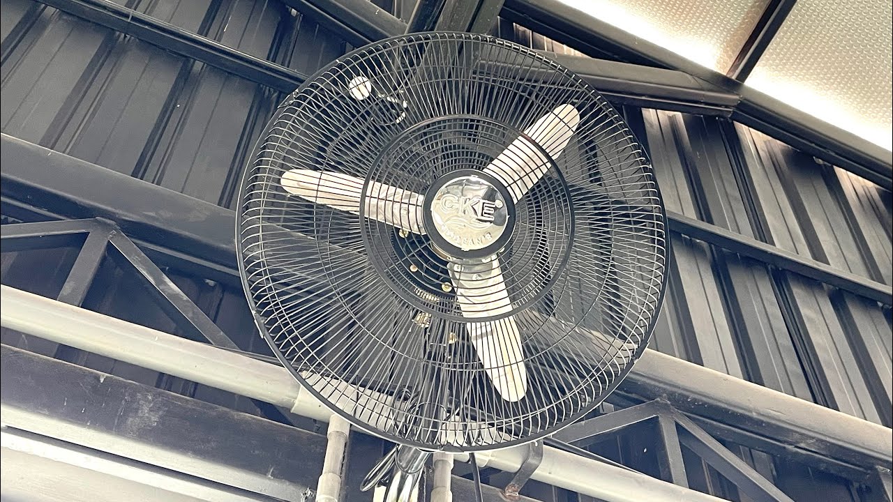 CKE 18&rdquo; &lsquo;Eco&rsquo; Wall Fan