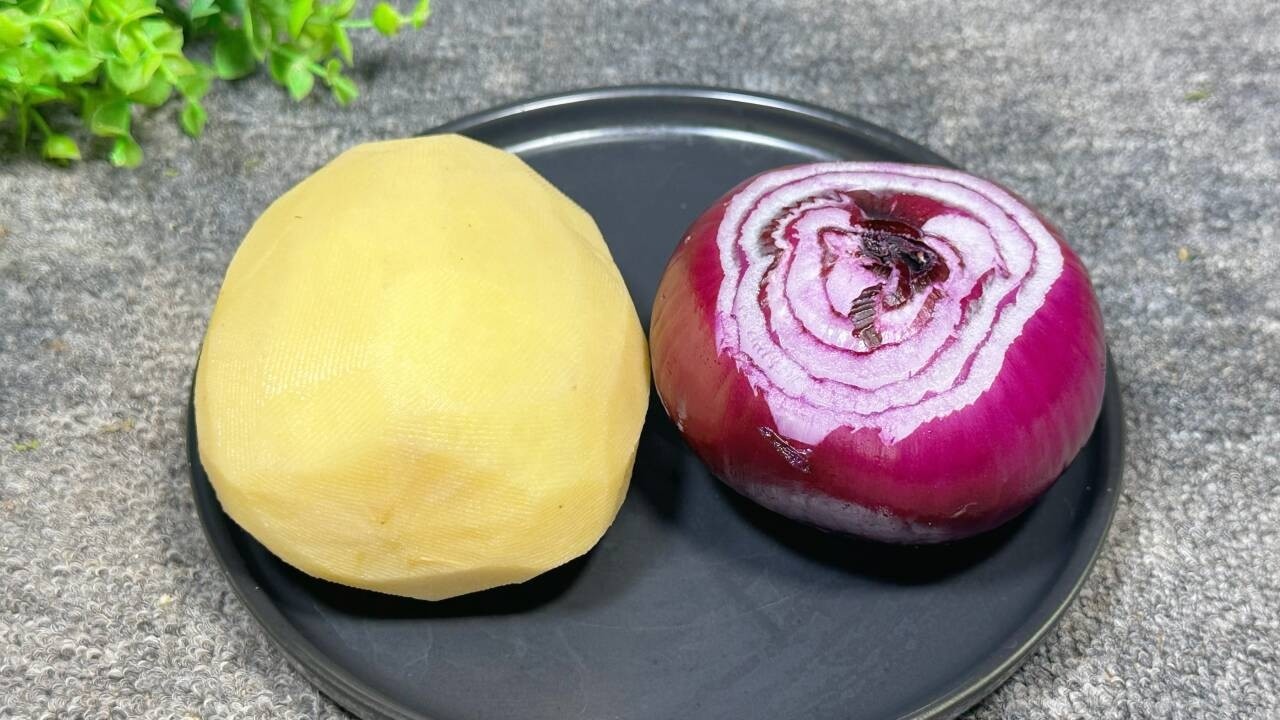別再清炒土豆了！加上洋蔥這樣做，鮮香美味，一次做3斤都不夠吃！#like #food #cooking  #美食教程