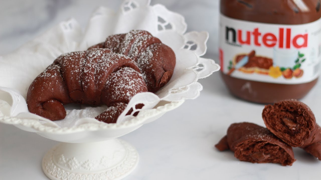 CORNETTI FATTI IN CASA AL CACAO E NUTELLA! | Le Ricette di Jennifer