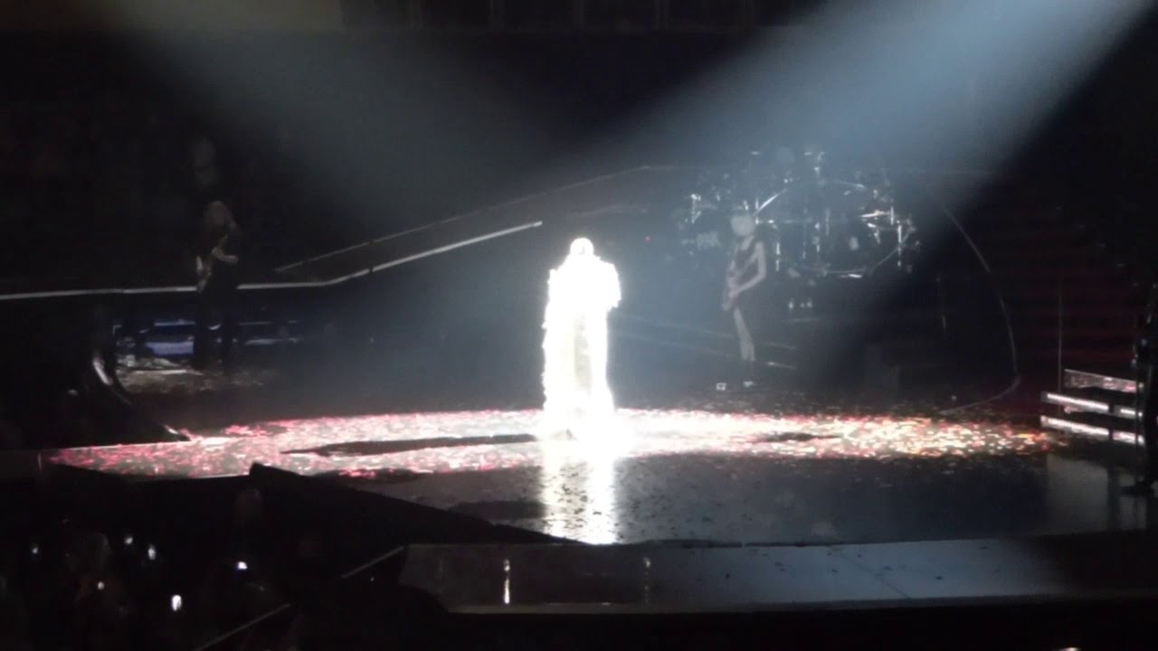 Pink  Talking Stick Arena Phoenix  03 02 18  Part Nineteen