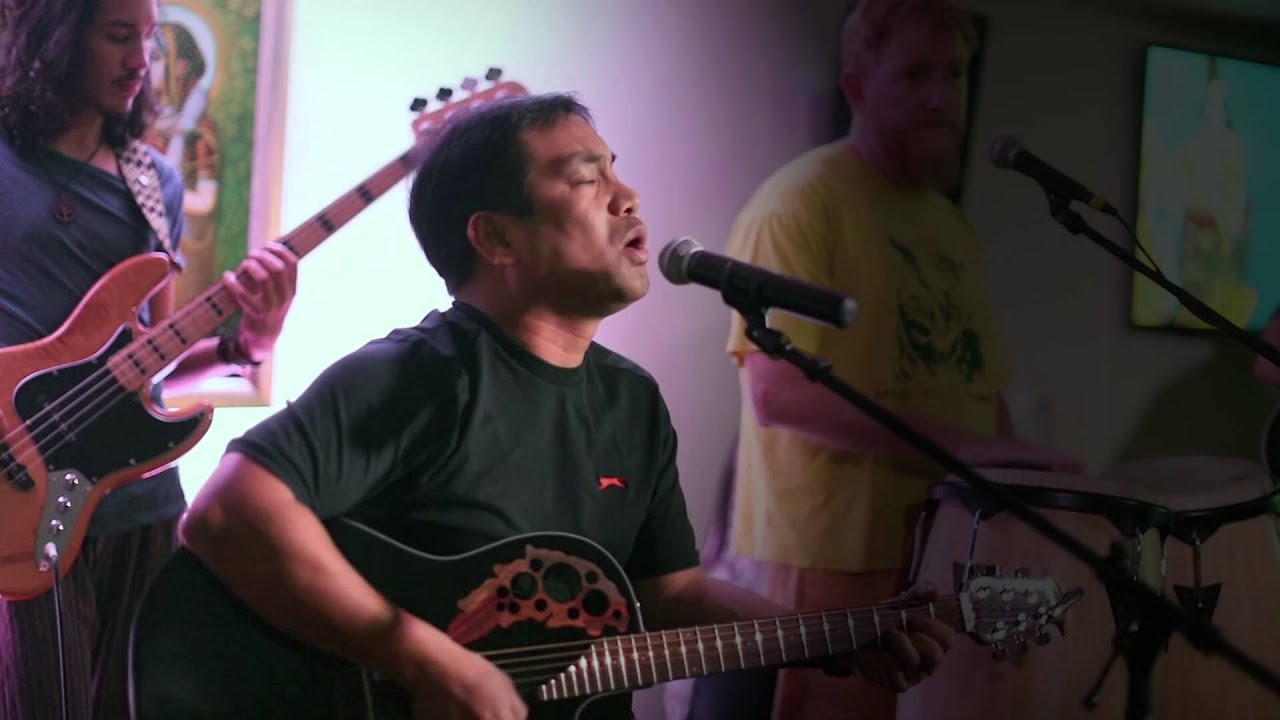 Powerful Kirtan Meditation with Ishvara das at The Mantra Room West end