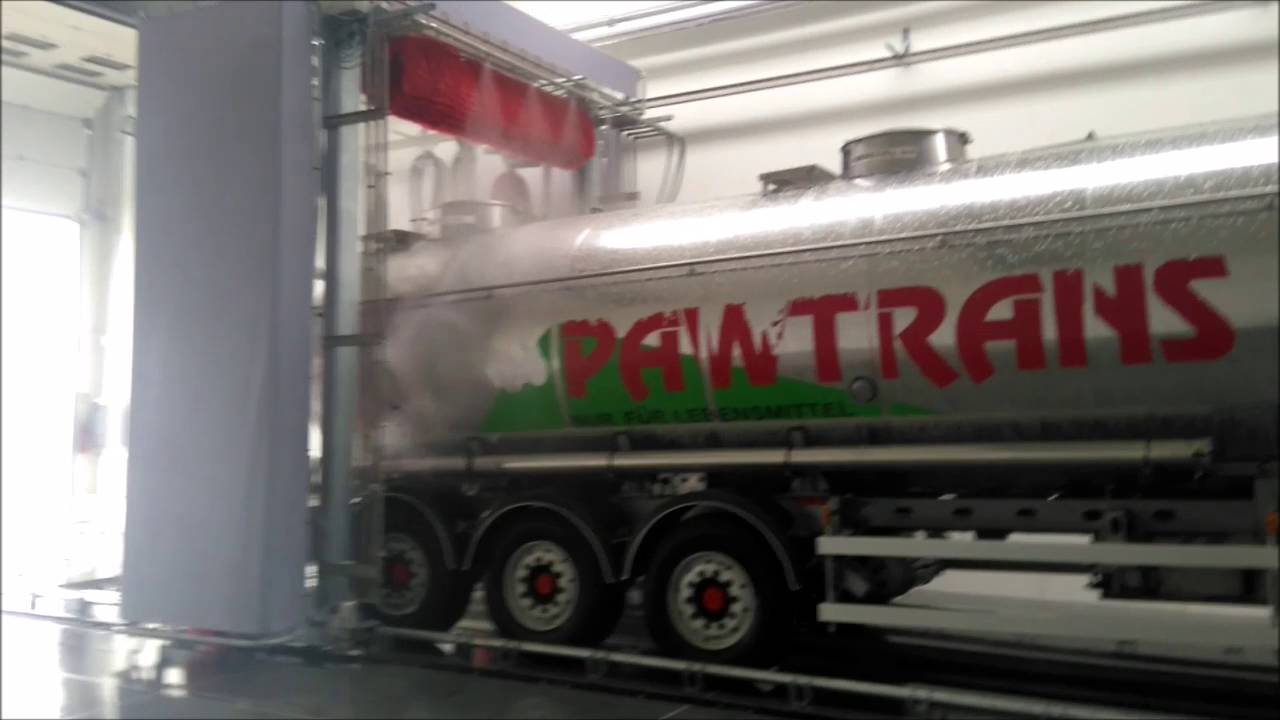 REJKO Myjnia WashTec NUFA z wysokim ciśnieniem głowicowym.