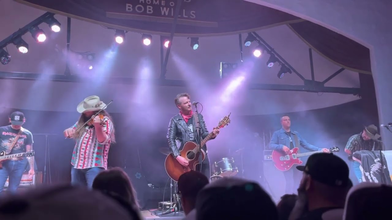 Vandoliers - Cigarettes in the Rain Cain’s Ballroom 2022