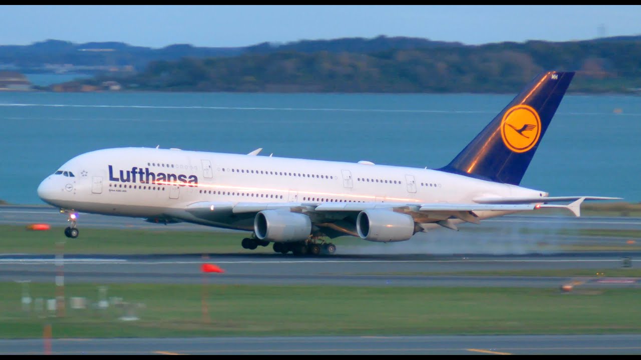 Посадка Lufthansa A380 на взлетно-посадочную полосу Logan Runway 4R (длинный конечный этап захода...