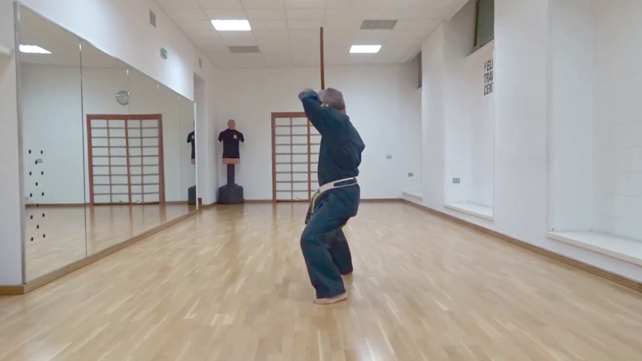 月心会　転掌 / 北谷屋良の釵 / 前里のヌンチャク / 浦添の棍 / 徳嶺の棍 / 大城の棍 / 周氏の棍(大)