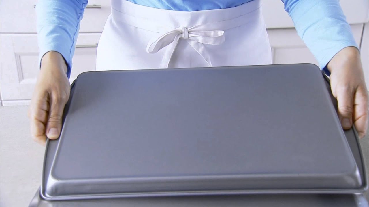 Baking Sheet Characteristics for Perfect Cookies