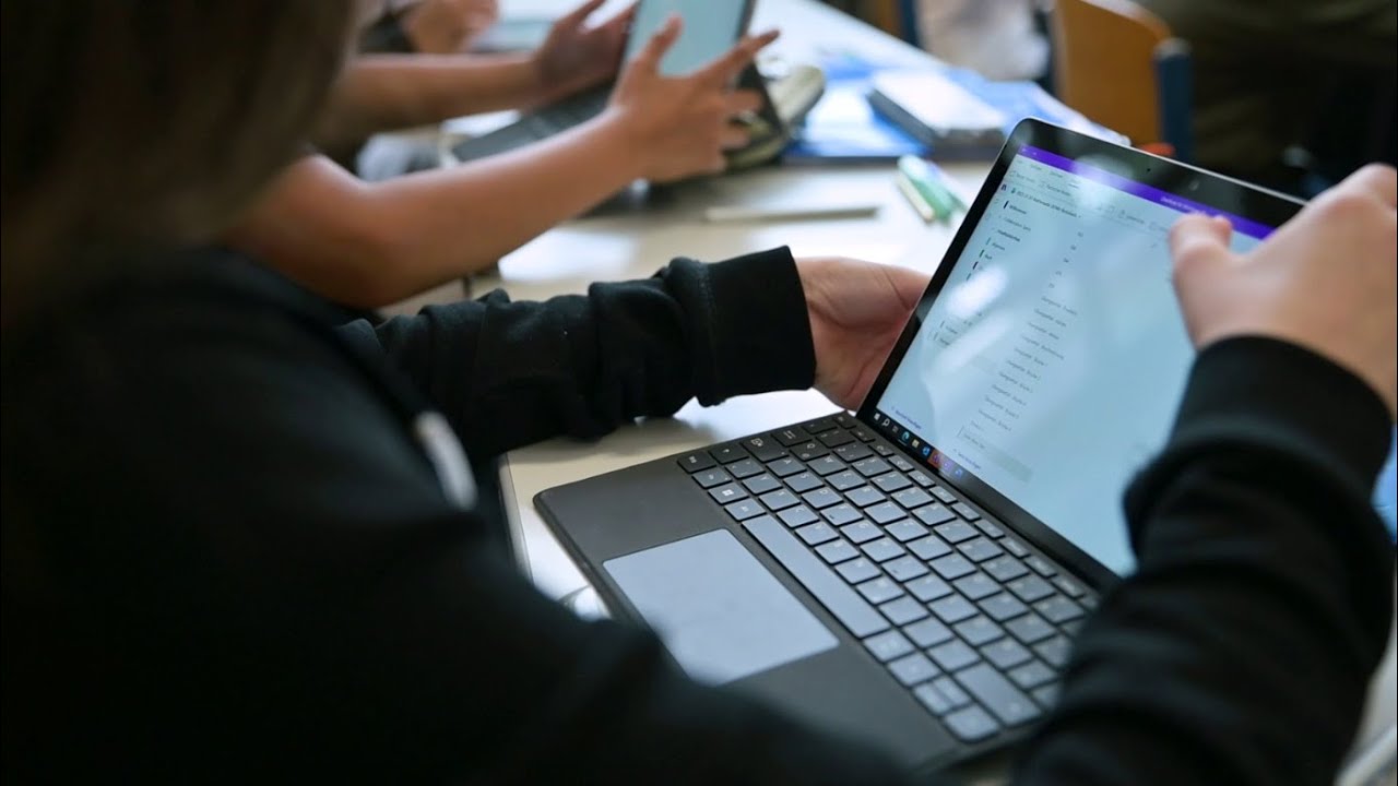Microsoft Surface Go im Schulalltag: digital unterstütztes Lernen am BG & RG Erlgasse