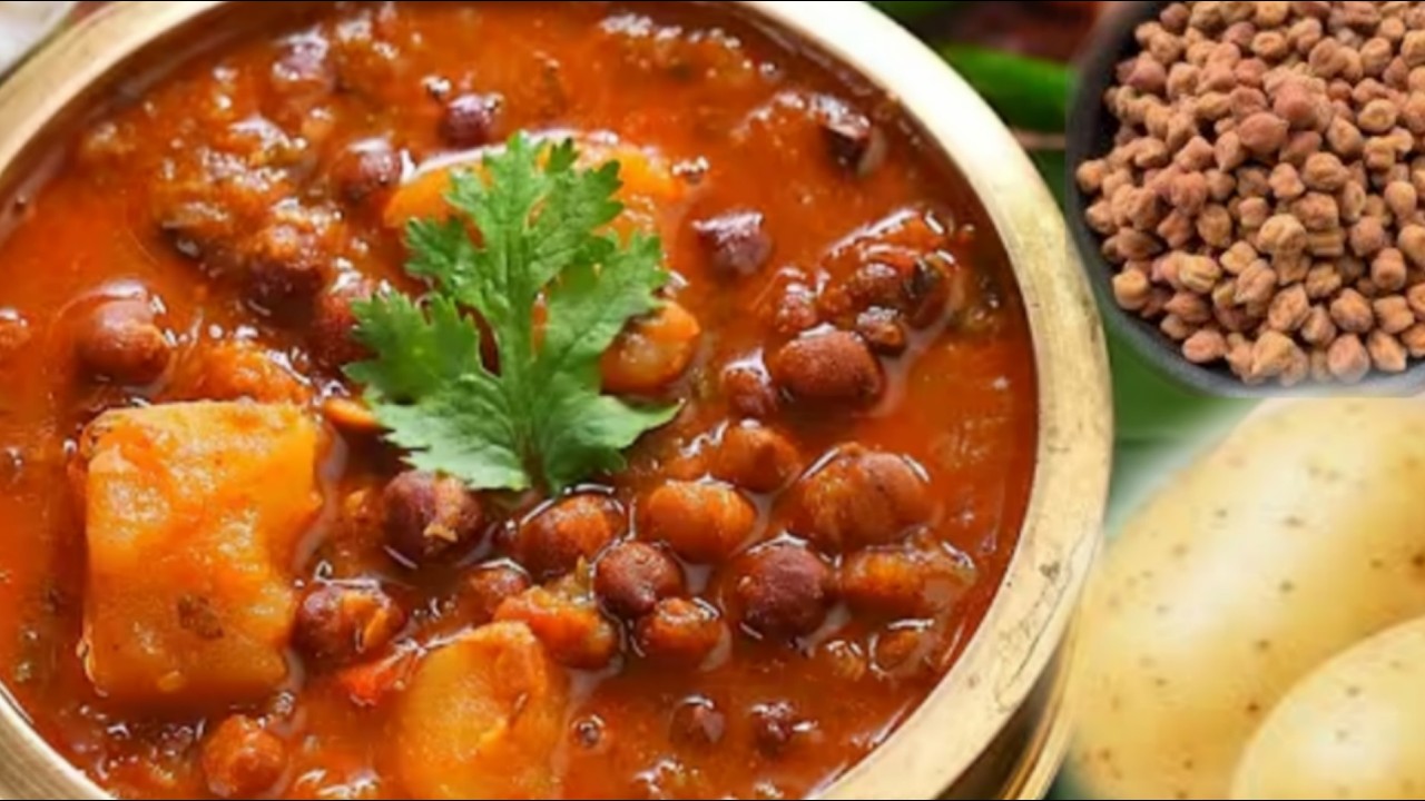 Black Chana Masala Curry | शानदार काले चने की तरी वाली सब्जी | #servedwithlove #blackchanacurry 