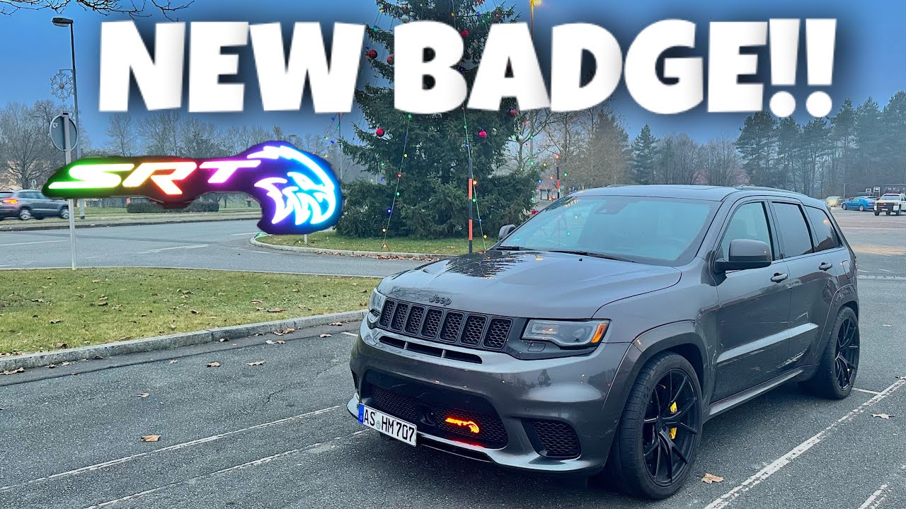 Эмблема RGB FLOW SERIES TRACKHAWK на моём Trackhawk 2021 года.
