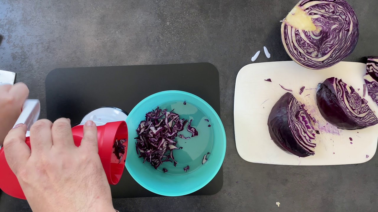 RECETTE n°4 : CHOU ROUGE AU THE A LA POMME - SAUCISSE DE MORTEAU ET POITRINE - LE MICRO MINUTE