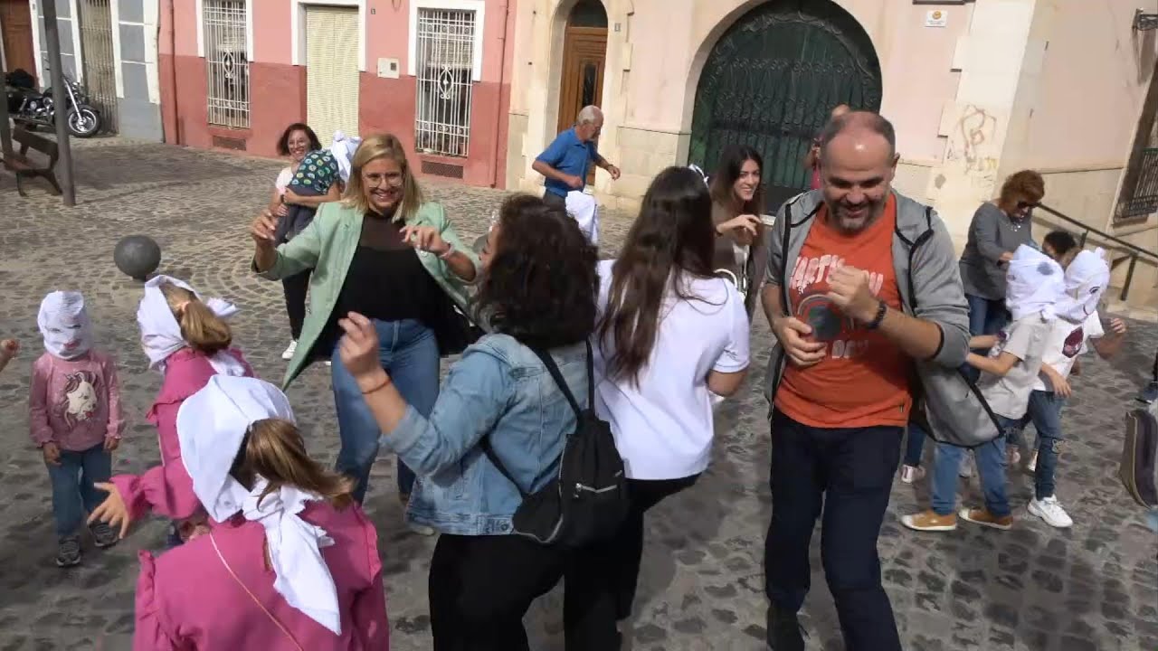 Taller de Carasses, Danses i Esmortzaret