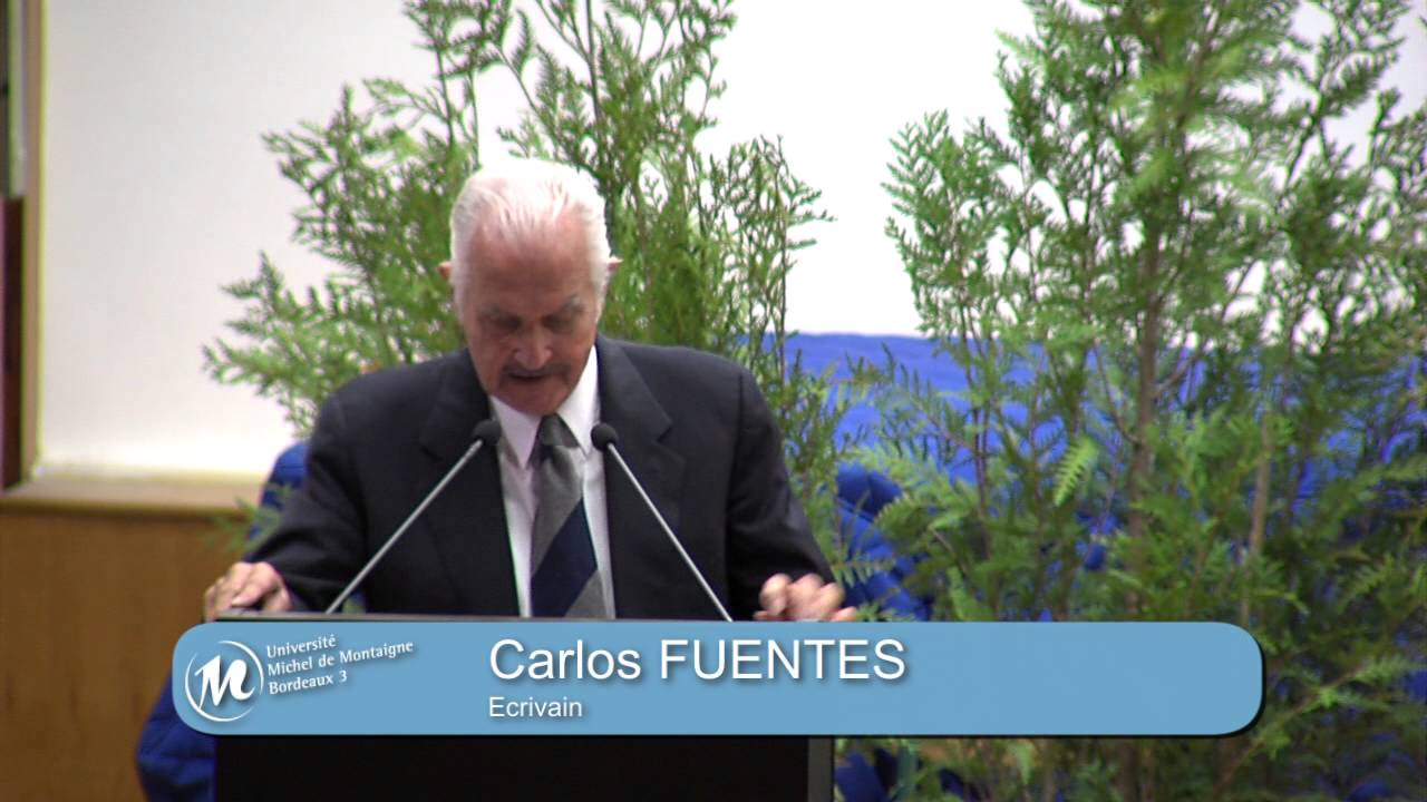 Carlos Fuentes reçoit les insignes de Docteur Honoris Causa: Mercredi 20 octobre 2011