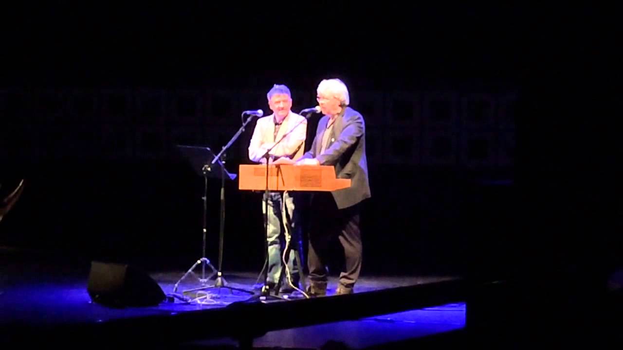 Hugo Matthysen eert en dankt Guy Mortier cultuurprijs