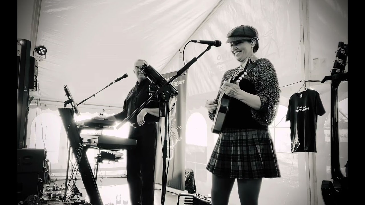 CROSSING THE MINCH/ DUALLING BANJOS
