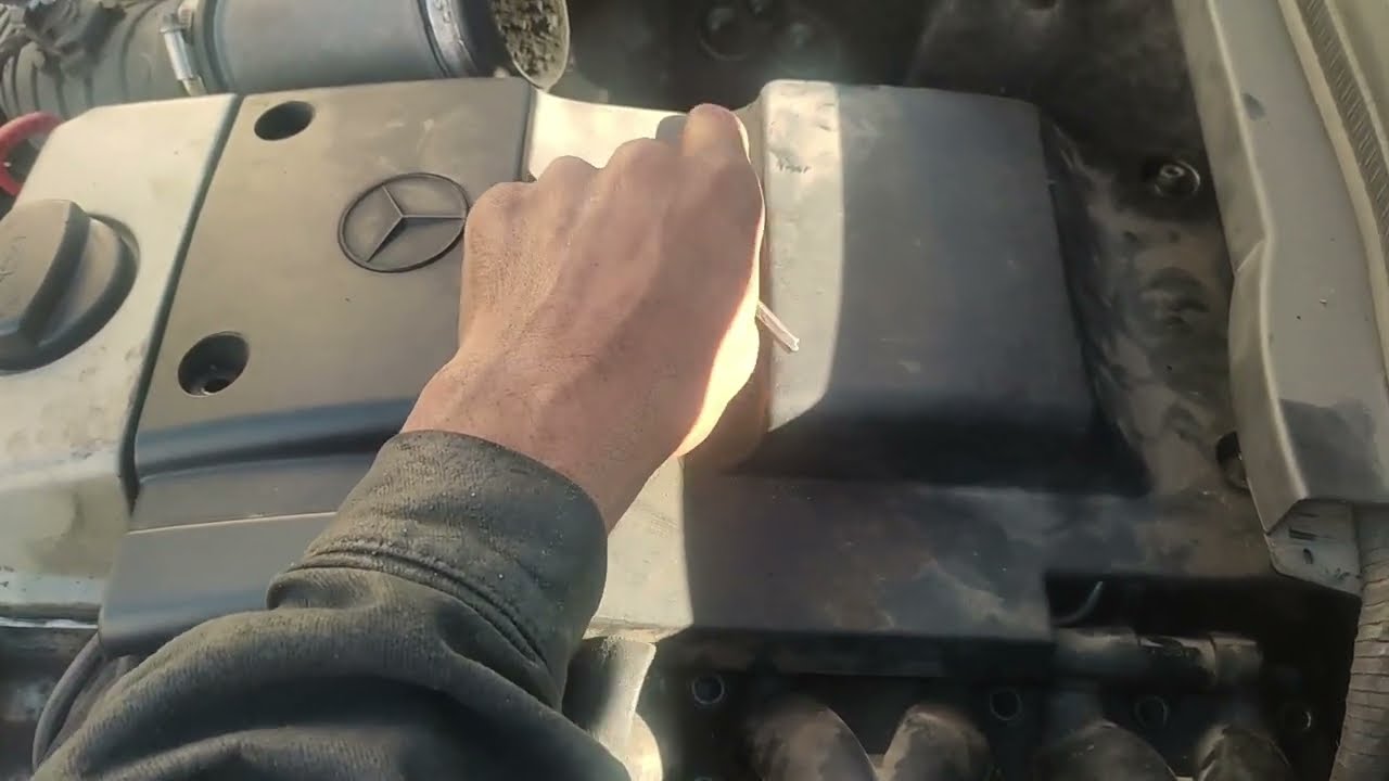 comment déposer un culasse de Mercedes Benz 220 diesel 4: cylindres