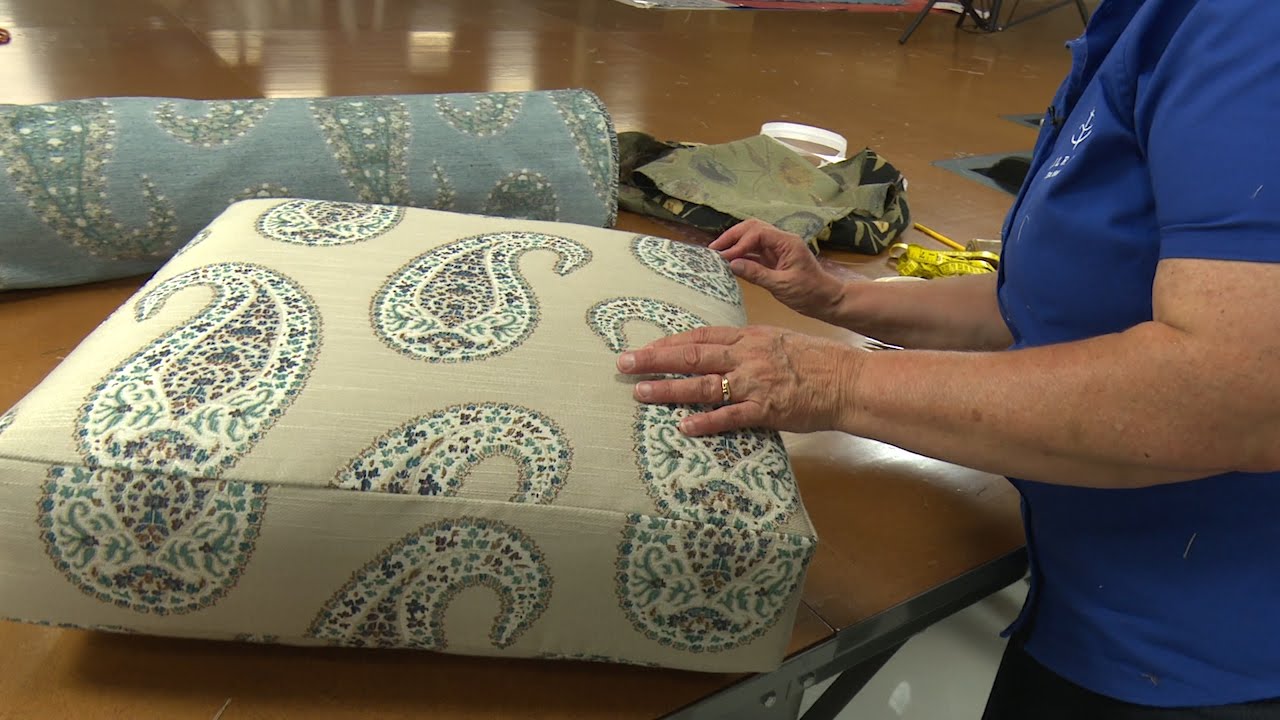 How to Recover a Cushion on a Recliner