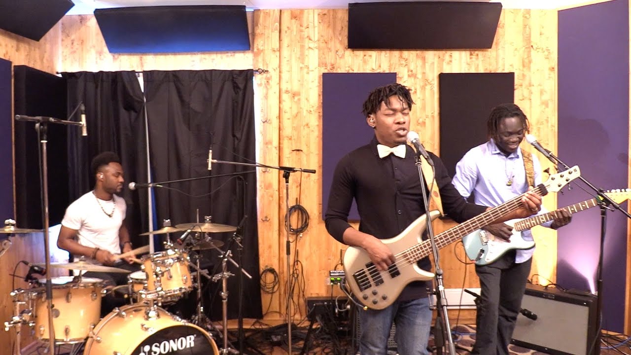 Just W&ocirc;an : BESSOU (live session)