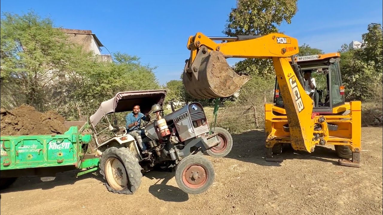 JCB 3dx Loading Mud in Tractor without Air in Tyre Eicher 242 | Experiment with Eicher 242