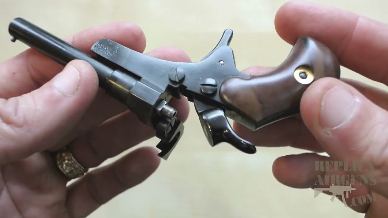 Pedersoli Derringer Guardian #11 4.5mm .177 Pellet Pistol Table Top Review