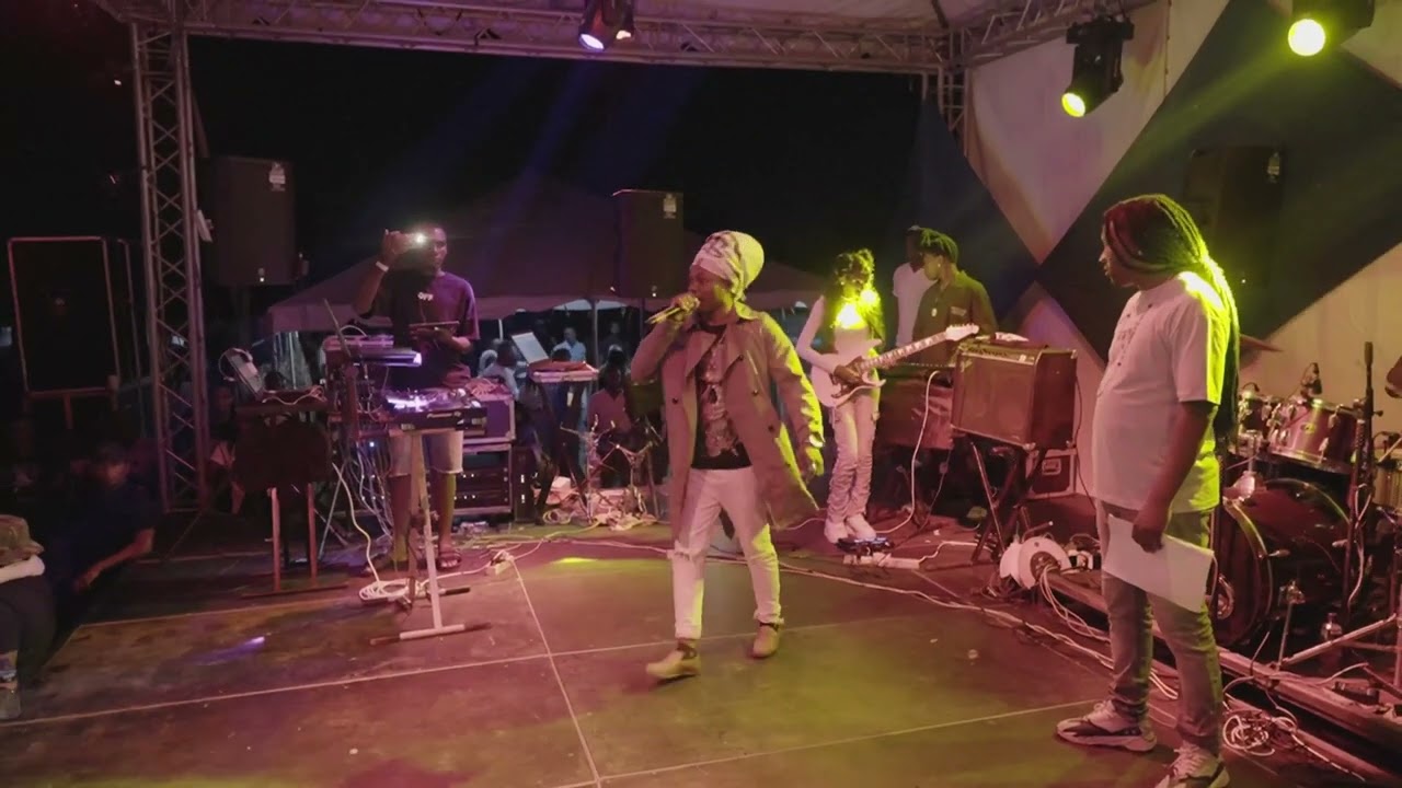 Old School live Bepcentrum 10 jr bestaan AsopropoBand & Oldschool riddim party