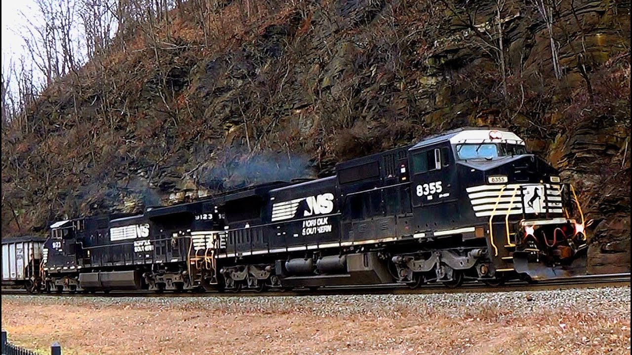 NS Trains Take On Altoona and the Horseshoe Curve!