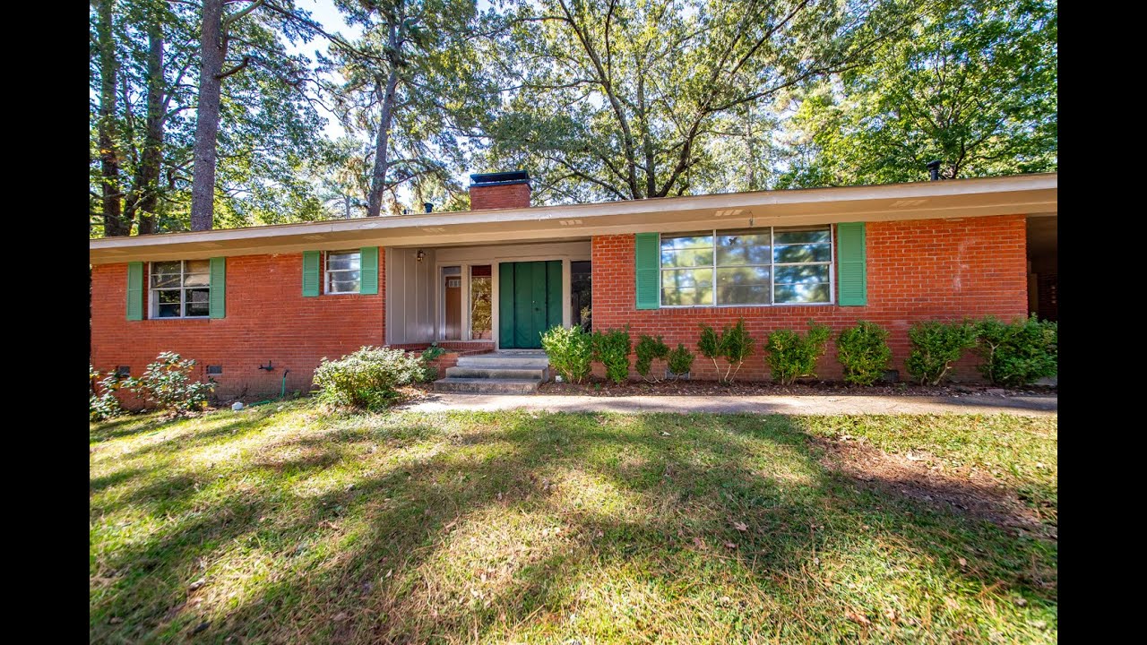 🏡 Arkadelphia Home for Sale | Mid-Century Charm Near Lake DeGray | 1011 S 23rd