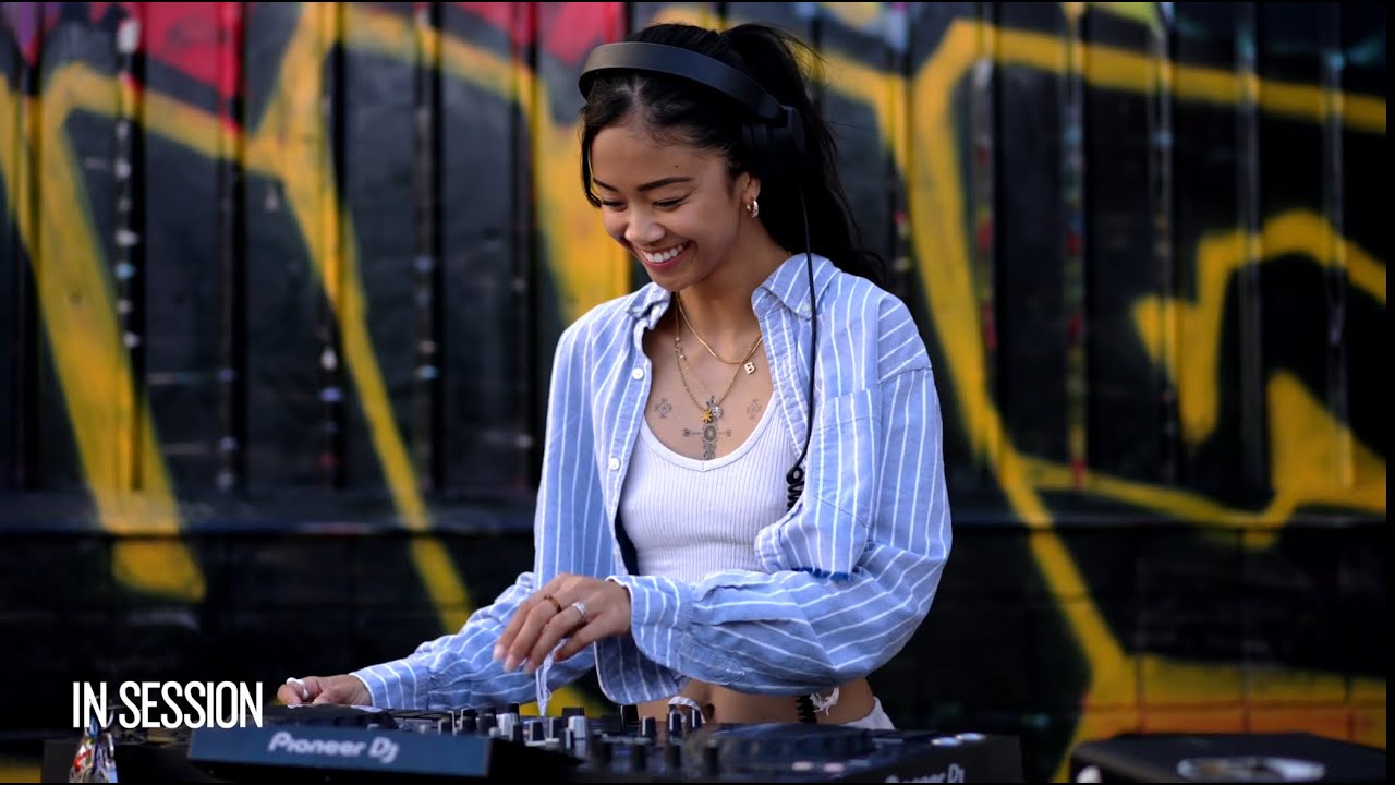 DJ Caldee R&B Set in Kakaʻako Art District | Oʻahu Vibes & Art Aesthetic