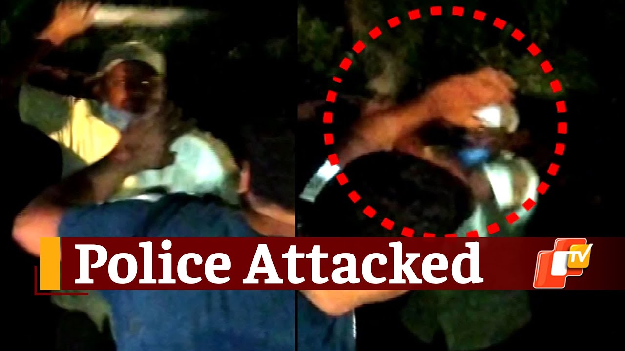 WATCH: Mob Attacks Police In Odisha | OTV News