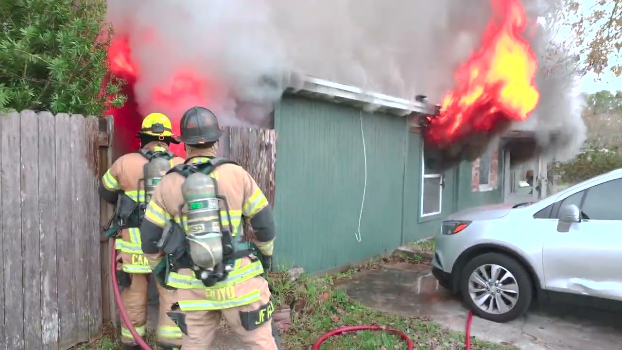 JFRD responds to Tampico road fire