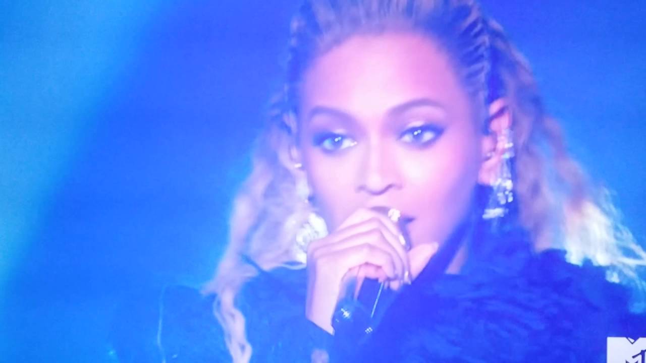 Call Becky with the good hair! #Beyonce #Sorry